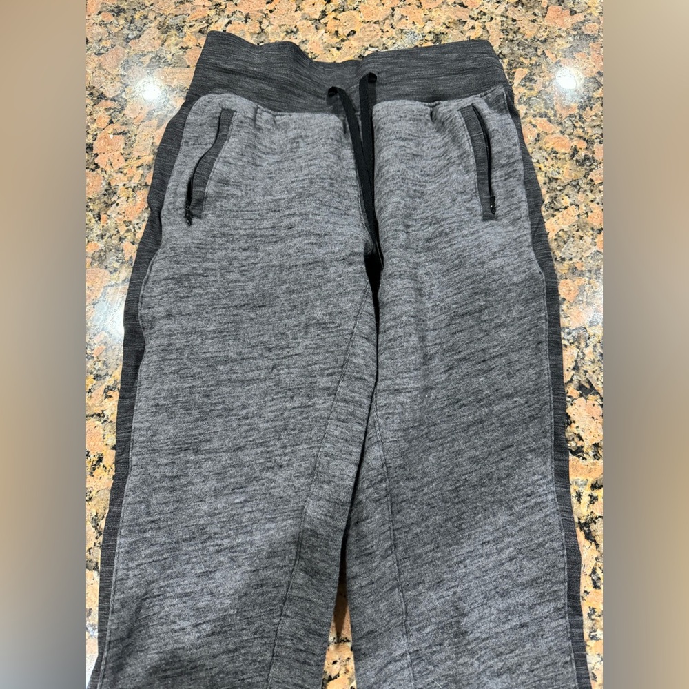 Lululemon Women’s Sweats/Joggers